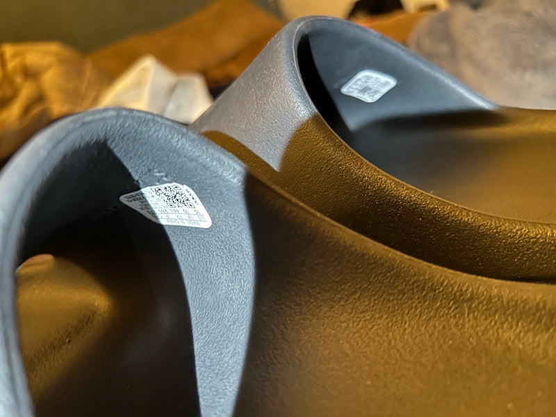 Yeezy slide onyx
